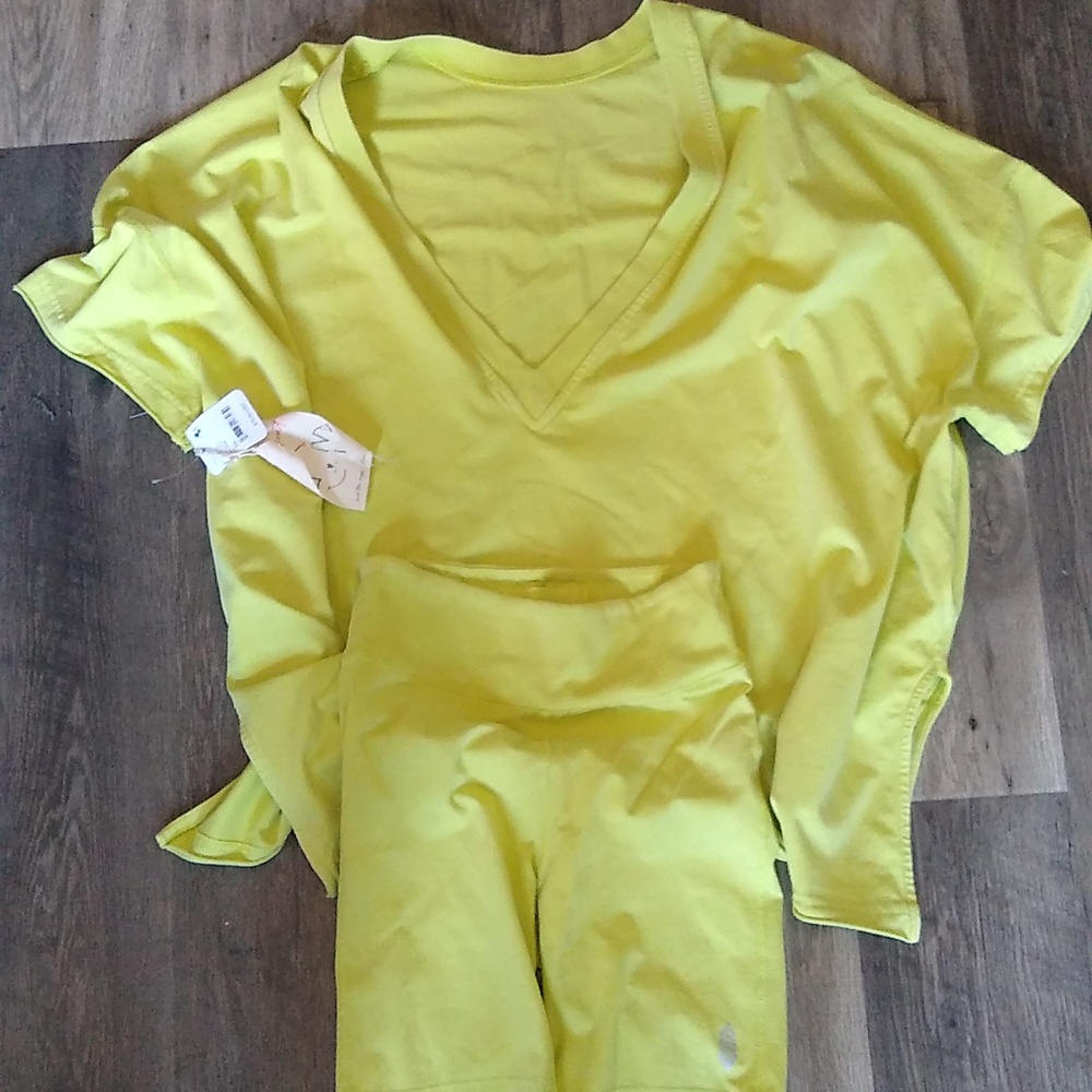 NWT Free People movement hot shot reversible set